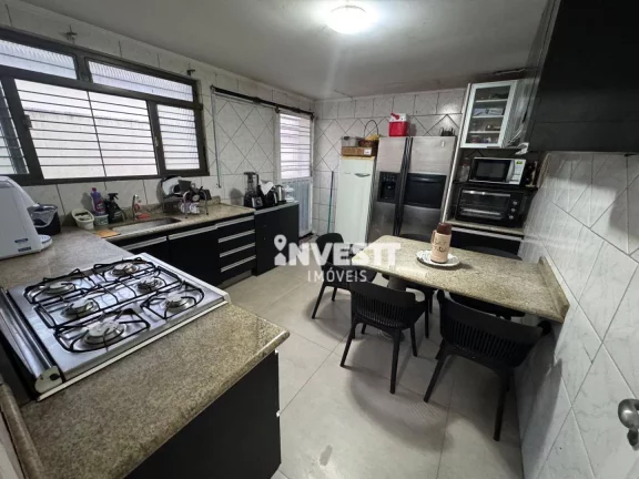 Imagem Casa com 3 dormitórios para alugar, 252 m² - Setor Coimbra - Goiânia/GO
