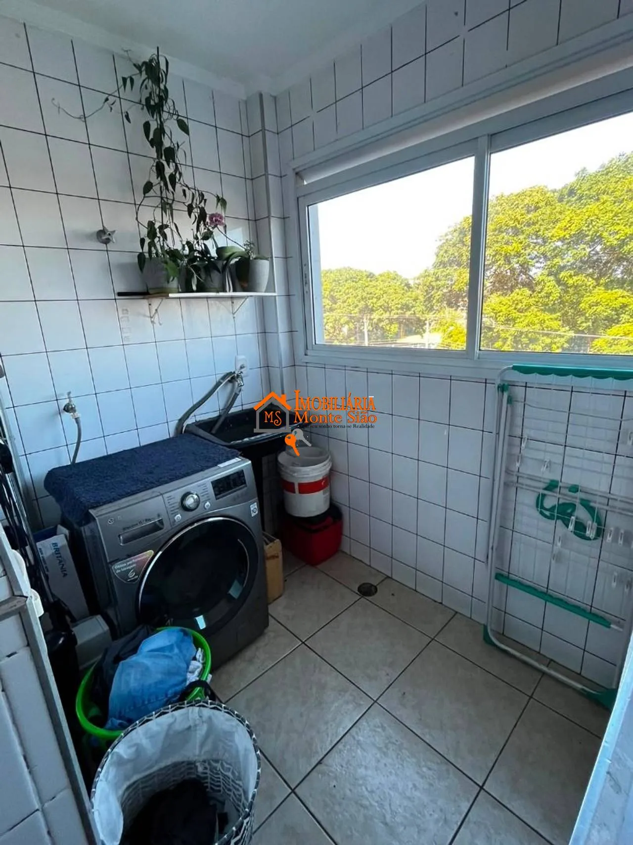 Imagem Apartamento com 2 dormitórios à venda, 65 m² por R$ 320.000,00 - Vila Galvão - Guarulhos/SP