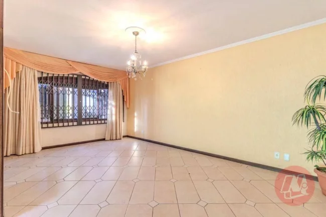 Imagem Casa com 5 dormitórios para alugar, 270 m² por R$ 7.222,00/mês - Partenon - Porto Alegre/RS