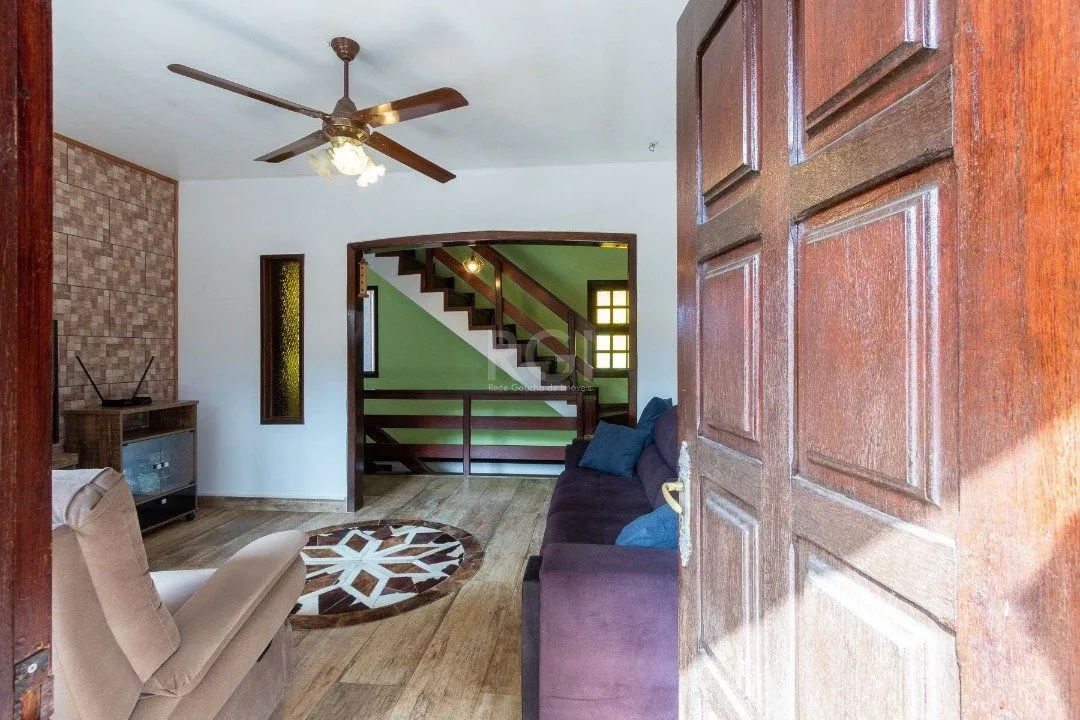Imagem Casa para Venda - 300m², 5 dormitórios, 2 vagas - Cavalhada