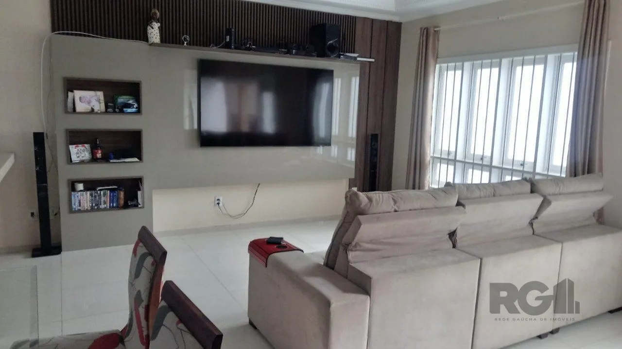 Imagem Casa sobrado semi mobiliado, 3 dormitórios, 1 suíte master, vagas de garagem, Bairro Parque da matriz