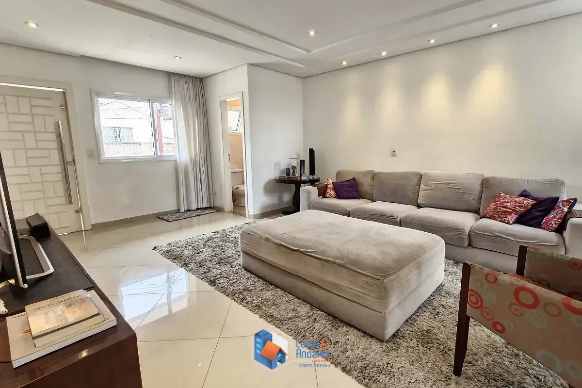 Imagem Sobrado para venda em Santa Teresinha com 3 quartos, sendo 3 suítes, 324m²