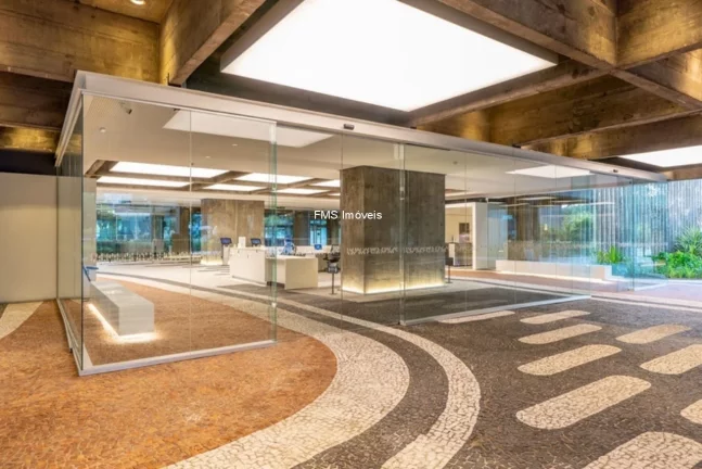 Imagem Conjunto comercial com 941m² na Av. Pres. Juscelino Kubitschek