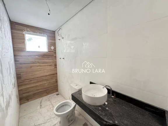 Imagem Casa à Venda em Betim, no Bairro Tiradentes