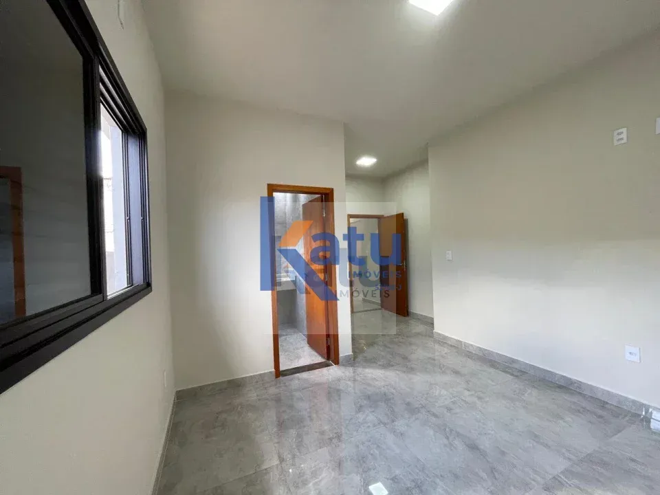 Imagem CASA NOVA À VENDA NO RESIDENCIAL GIRASSOL  ITUPEVA/SP
Casa nova, com excelente projeto arquitetô...