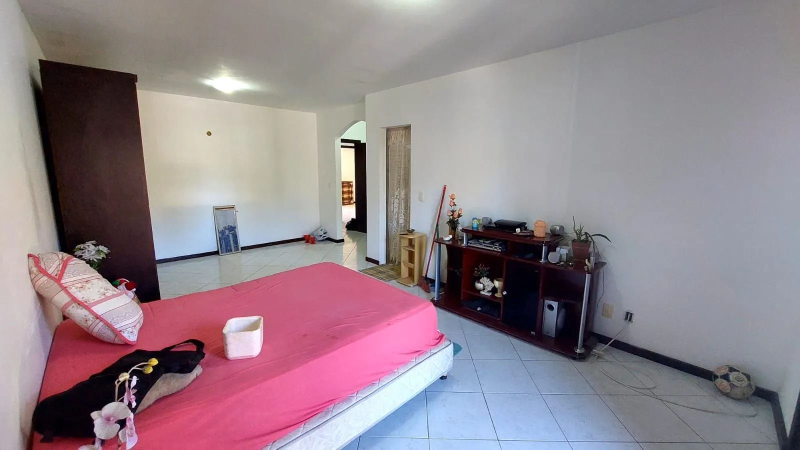Imagem Casa no bairro Vila Nova - 4 dormitórios, Sendo 1 Suíte