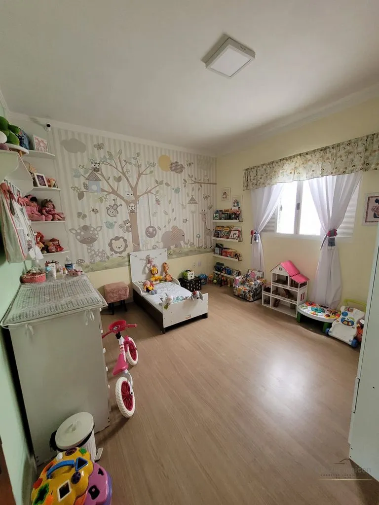 Imagem Casa à Venda com 3 quartos no bairro Caio Junqueira, Poços de Caldas - MG