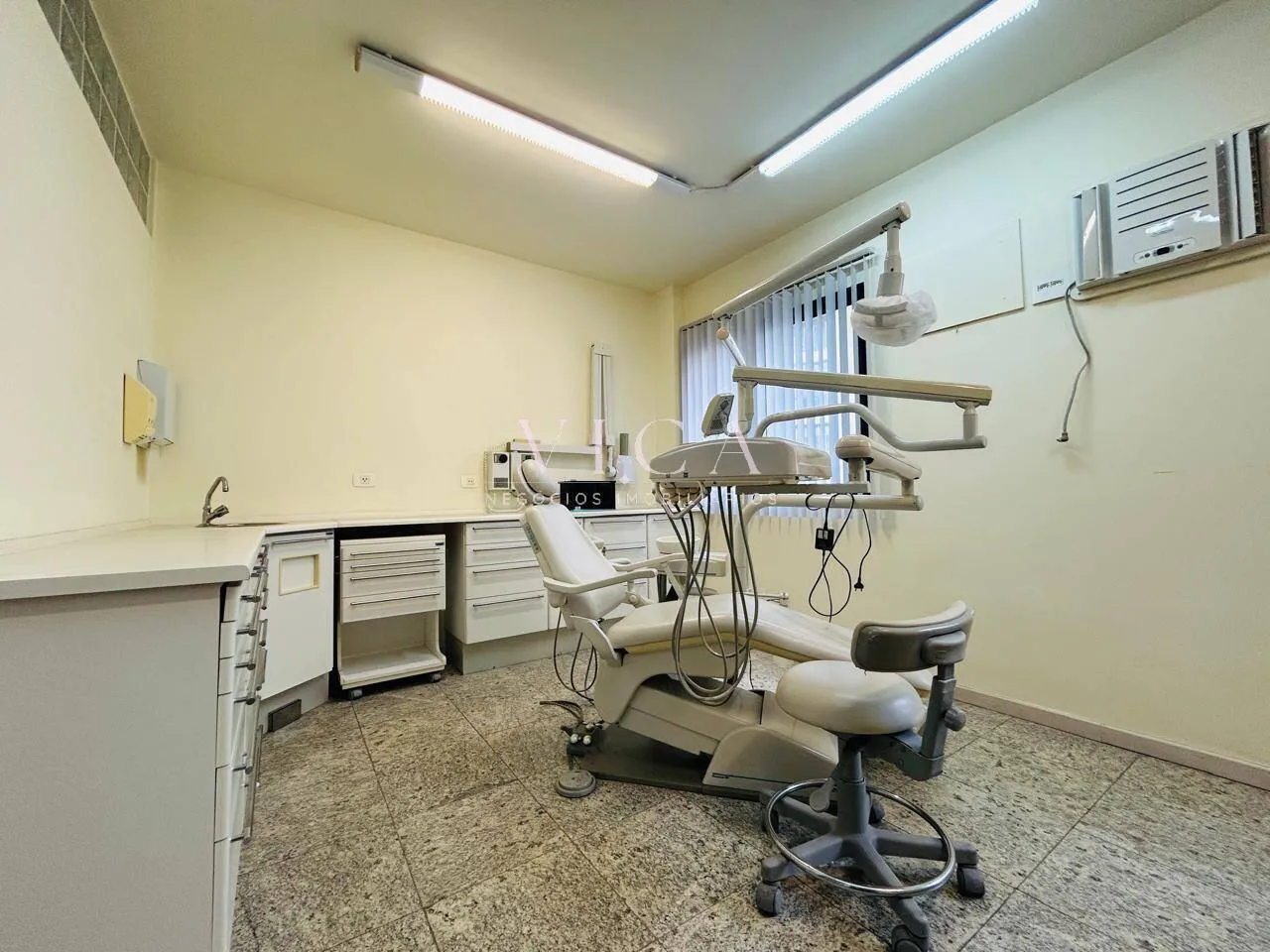 Imagem Venda de Consultório Dentário 35m² para venda R$ 300.001,- Alphaville/SP