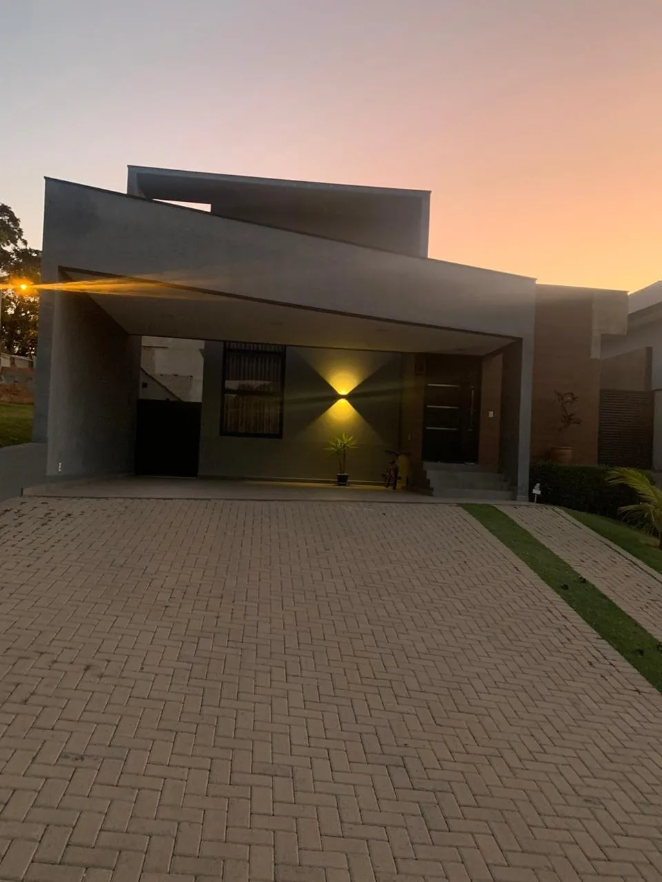 Foto do imóvel Linda Casa Térrea Condomínio Vila Verona em CAJURU DO SUL, SOROCABA - SP