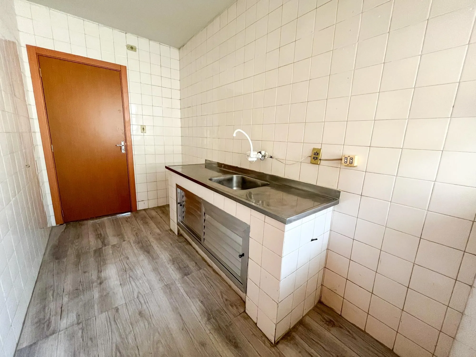 Imagem Apartamento de 3 quartos, suíte, dependência de emprega e 1 vaga de garagem