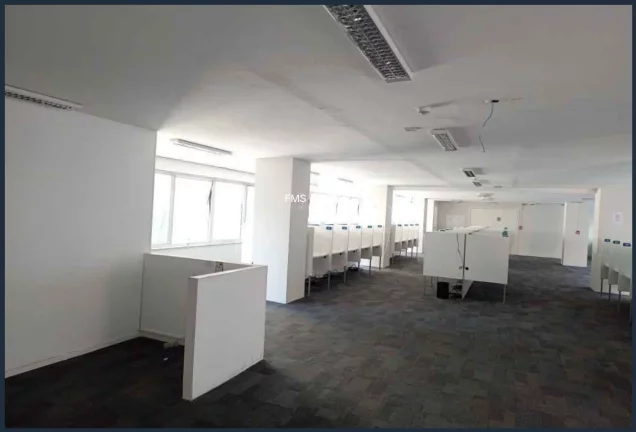 Imagem Conjunto comercial com 380m² na República.