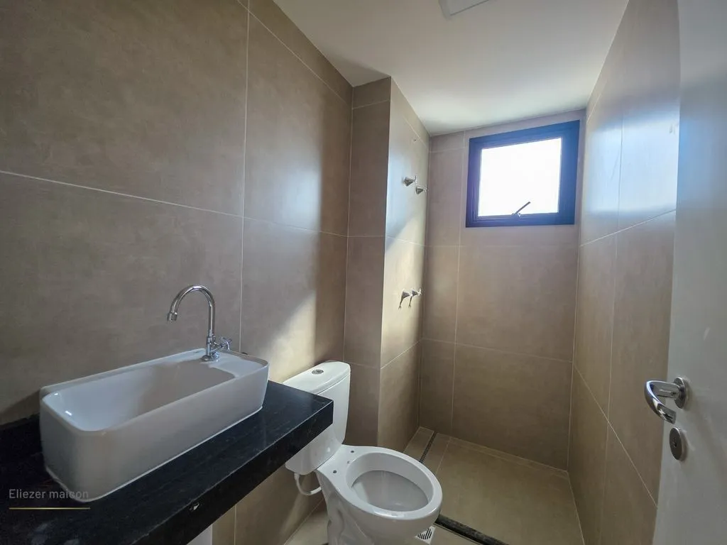 Imagem Apartamento alto padrão a venda com 3 suítes no Centro de Poços de Caldas