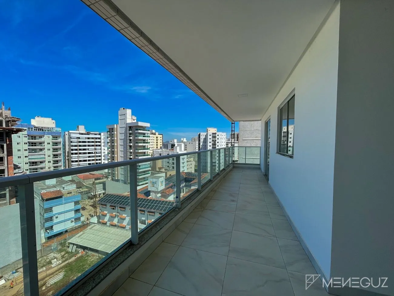 Apartamento 3 quartos a venda na Praia do Morro, com lazer e vista mar