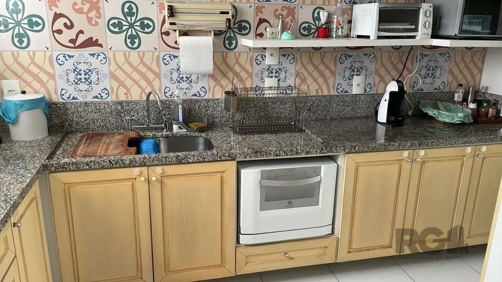 Imagem Casa no Condomínio Rossi 4 Dormitórios