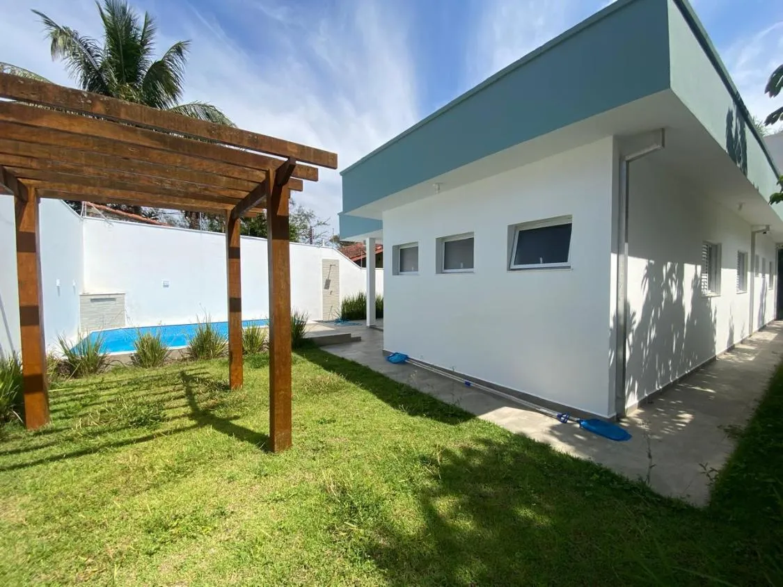 Imagem LINDA CASA COM PISCINA A VENDA NO JD SÃO FERNANDO