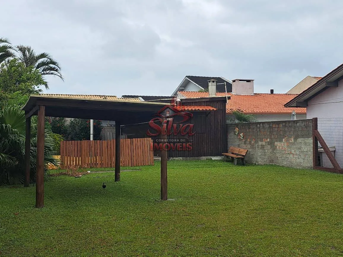 Imagem Terreno 360m² com piscina no Centro de Imbé
