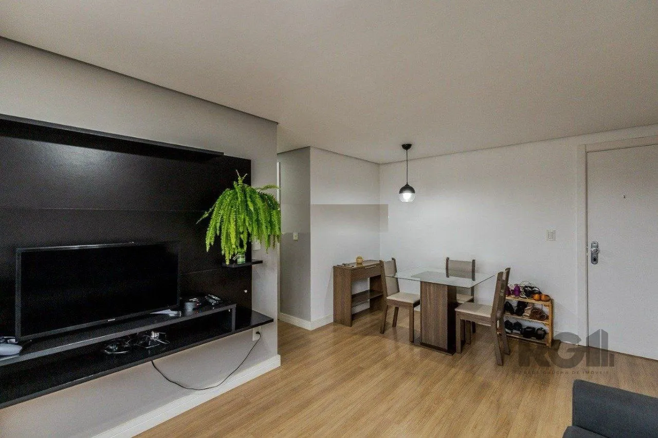 Apartamento 2 dormitórios, sendo 1 suíte, 63,88 m² de área privativa e 1 vaga(s) de garagem. Localizado na Rua/Av. Luzitana, no bairro Higienópolis em Porto Alegre.