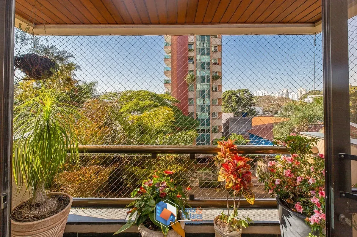 Imagem Apartamento para venda em Moema com 4 quartos, sendo 3 suítes, 200m²
