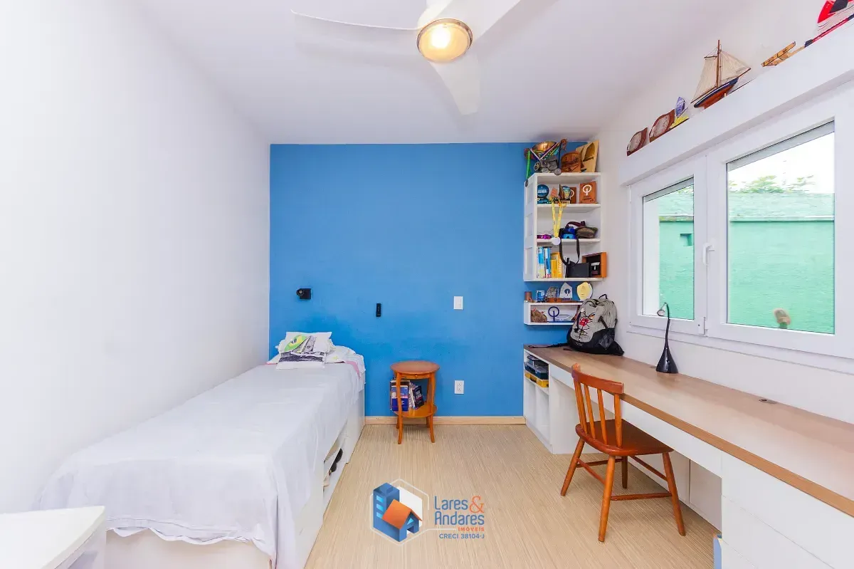 Imagem Casa para venda em Jardim Santa Helena com 4 quartos, sendo 2 suítes, 280m²