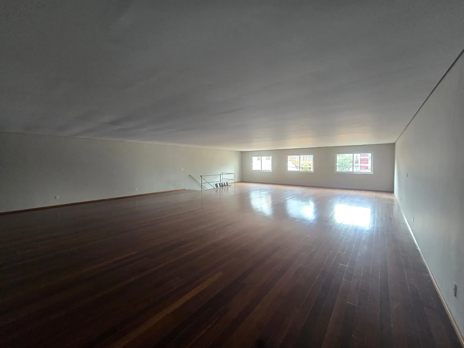 Imagem Sala comercial à venda em Caxias do Sul, São Pelegrino, 196.58m2