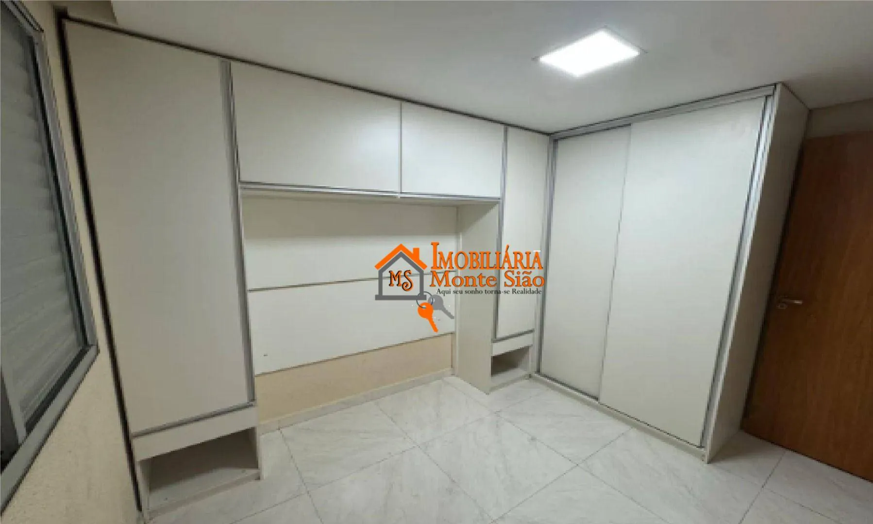 Imagem Apartamento com 2 dormitórios à venda, 42 m² por R$ 270.000,00 - Água Chata - Guarulhos/SP