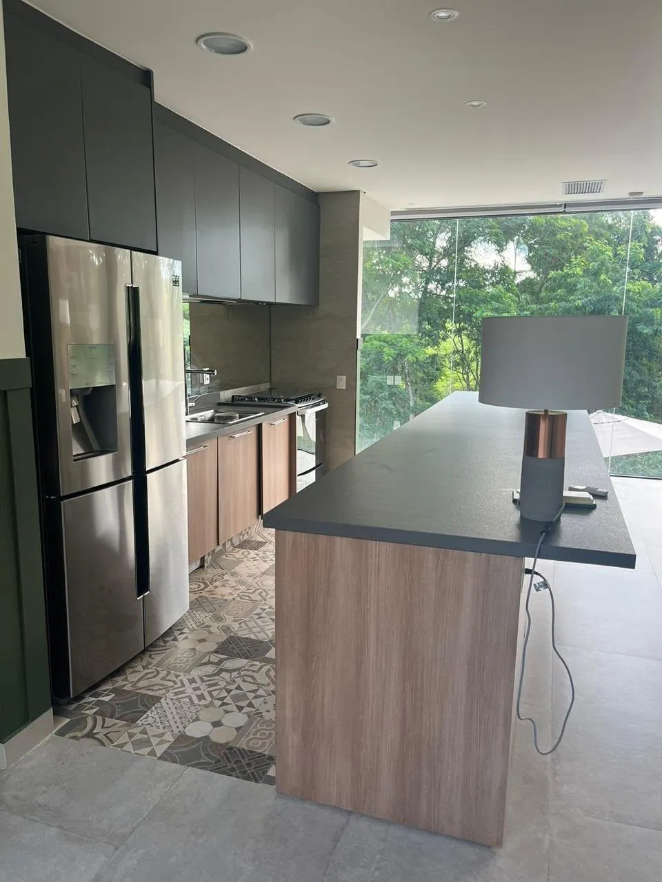 Imagem Casa de luxo à venda na Fazenda Boa Vista com 5 suítes, 500 m², projeto de Gui Mattos, hidromassagem e integração com a natureza