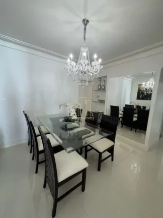 Imagem Excelente apartamento decorado com três quartos varanda a venda na Pituba