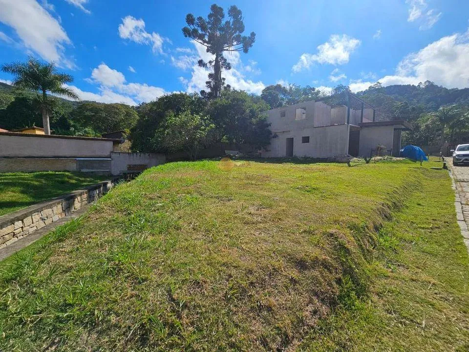 Imagem Terreno em Condomínio para Venda em Teresópolis / RJ no bairro Parque do Imbui