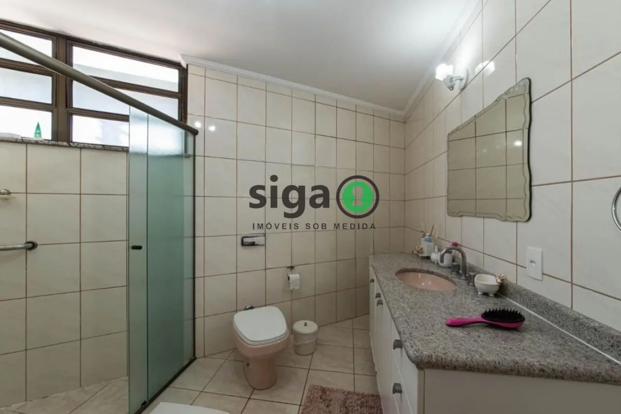Imagem Casa à venda com 249 m², 4 quartos e 4 vagas no Parque Jabaquara!