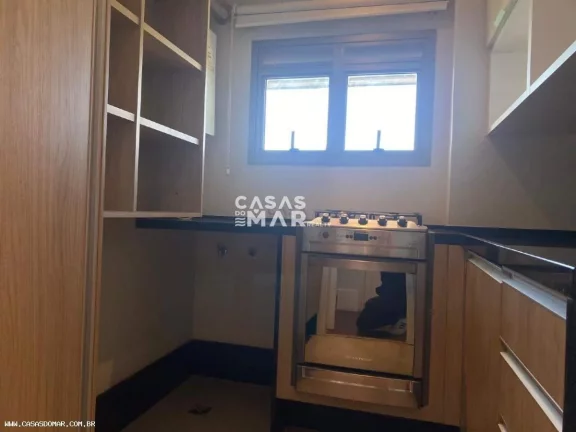 Imagem Apartamento de luxo à beira-mar no Leblon, RJ: 2 quartos, 1 suíte, 2 banheiros, 2 vagas de garagem e 84m² de pura sofisticação!