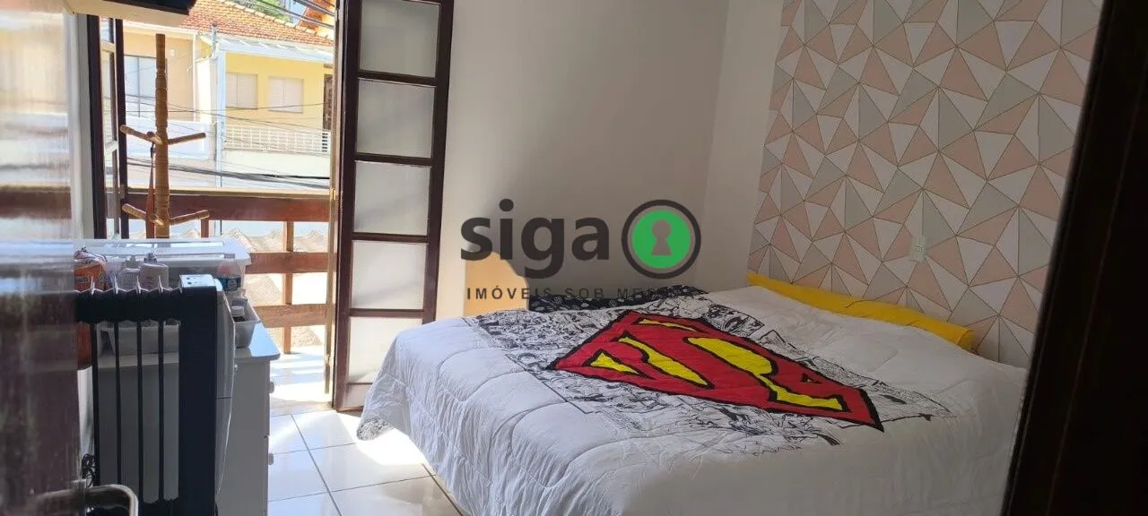 Imagem Casa Espaçosa com 3 Quartos, Suíte, Quintal e Churrasqueira em Localização Privilegiada