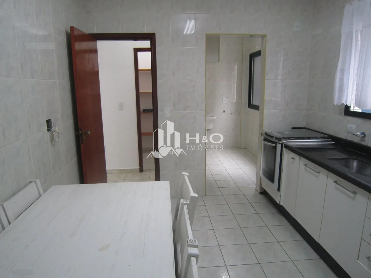 Imagem Apartamento à venda na Praia Grande - Bairro Guilhermina, a apenas 100 metros da praia!
