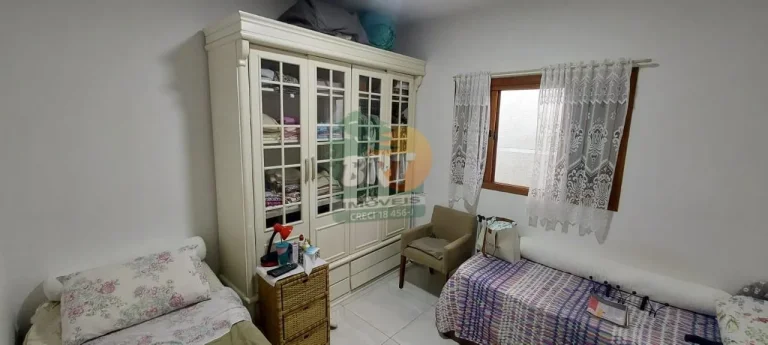 Imagem Casa para Venda em São Roque, Jardim Vinhas Do Sol (mailasqui), 2 dormitórios, 1 suíte, 1 banheiro, 2 vagas