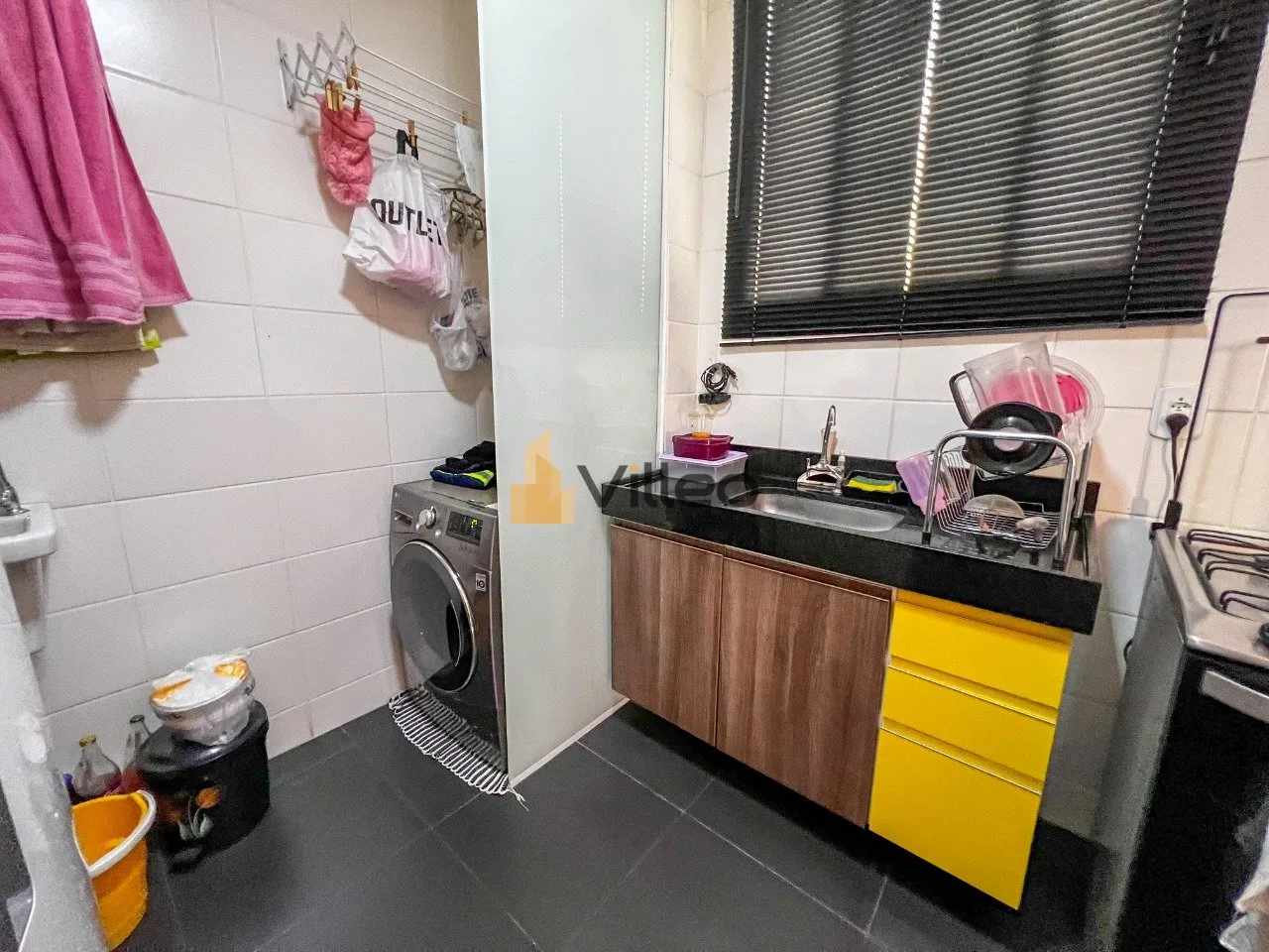 Imagem Encante-se com este aconchegante apartamento de 2 dormitórios, sendo o de casal com armários plane...