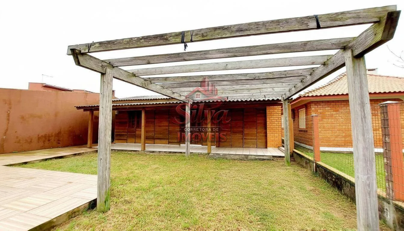 Imagem Casa 2 dormitórios com piscina a 150m do mar no Mariluz