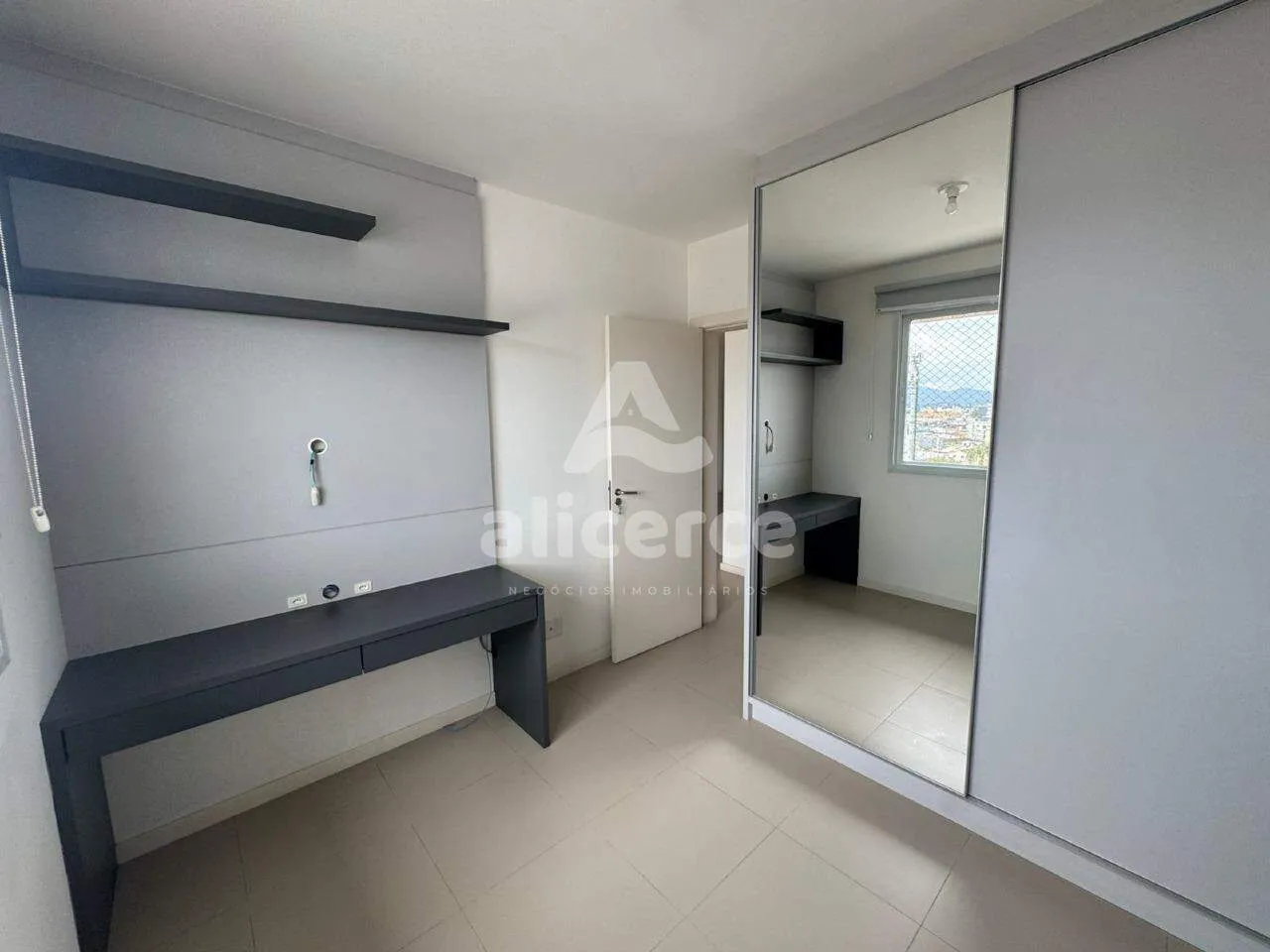 Imagem Apartamento Semi Mobiliado à Venda em Palhoça - ideal para quem busca conforto, modernidade e praticidade no dia a dia.