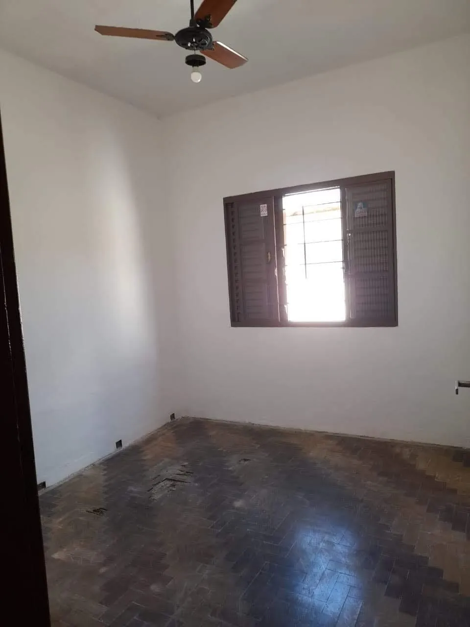 Imagem Casa à venda 3 Quartos, 1 Suite, 3 Vagas, 279M², Vila Rica, Pindamonhangaba - SP