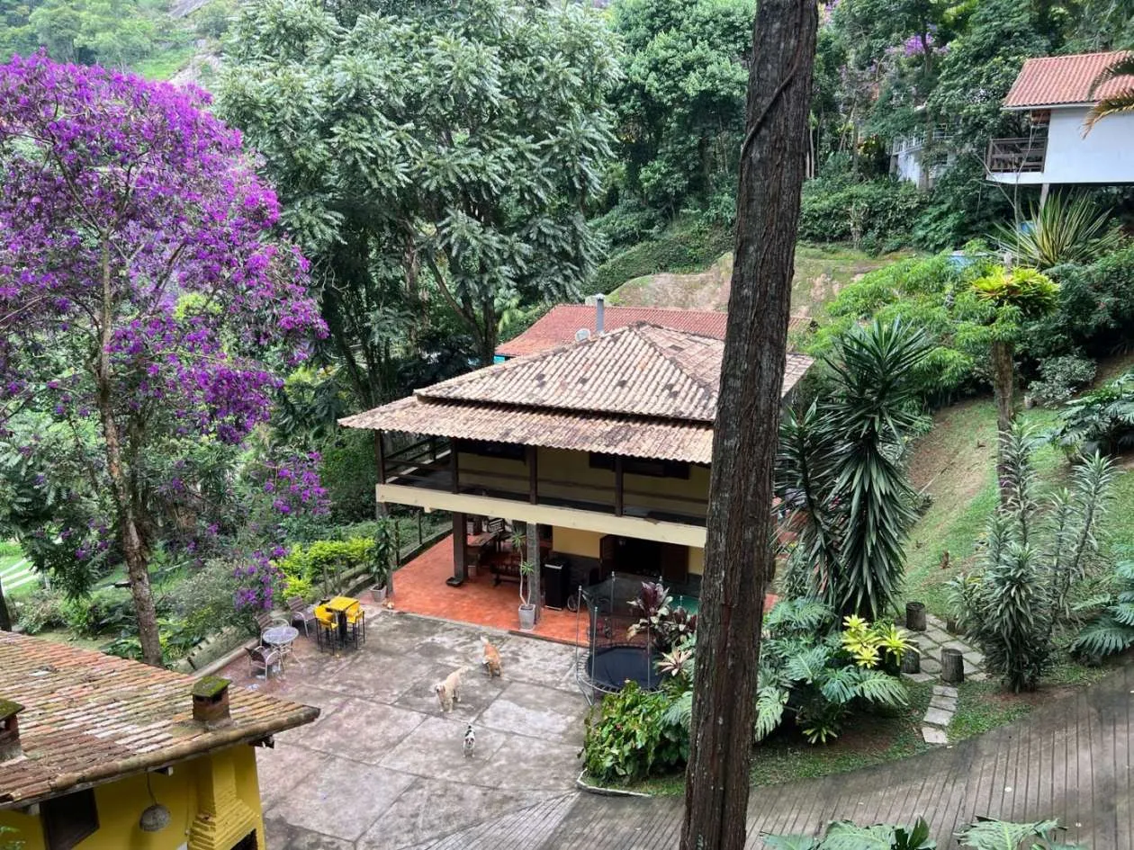 Imagem Casa em Condomínio para Venda em Petrópolis / RJ no bairro Itaipava