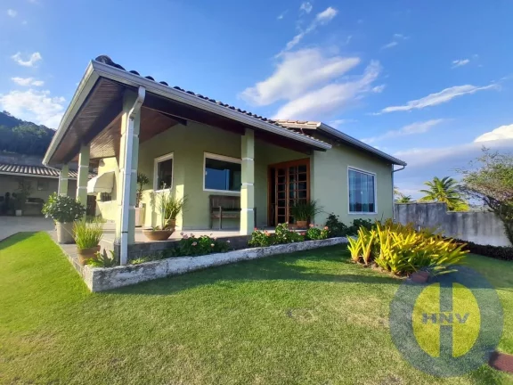 Imagem Vendo linda casa no condomínio "Itaipuaçú Ville" com uma vista incrível!