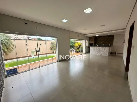 Imagem Casa com 3 dormitórios para alugar, 230 m² por R$ 3.500,00/mês - Setor Central - Itumbiara/GO