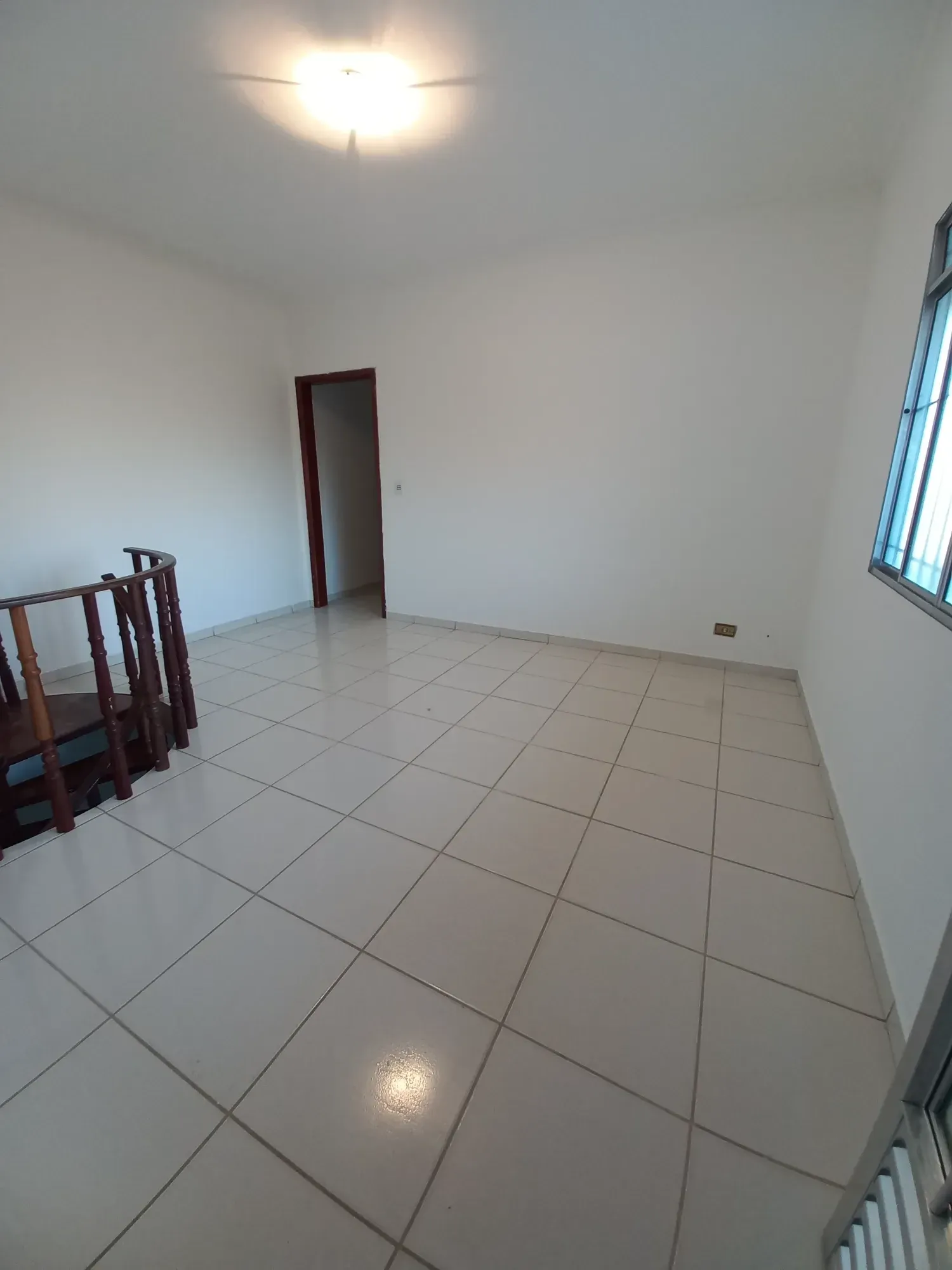 Imagem Casa com 3 Quartos para Alugar, 103 m² em Parque dos Príncipes - Jacareí