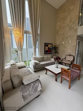 Imagem Casa de luxo em condomínio no coração de Camaçari-BA: 4 quartos, 4 suítes, 3 salas, 1 banheiro, 4 vagas de garagem, 306m² de área.