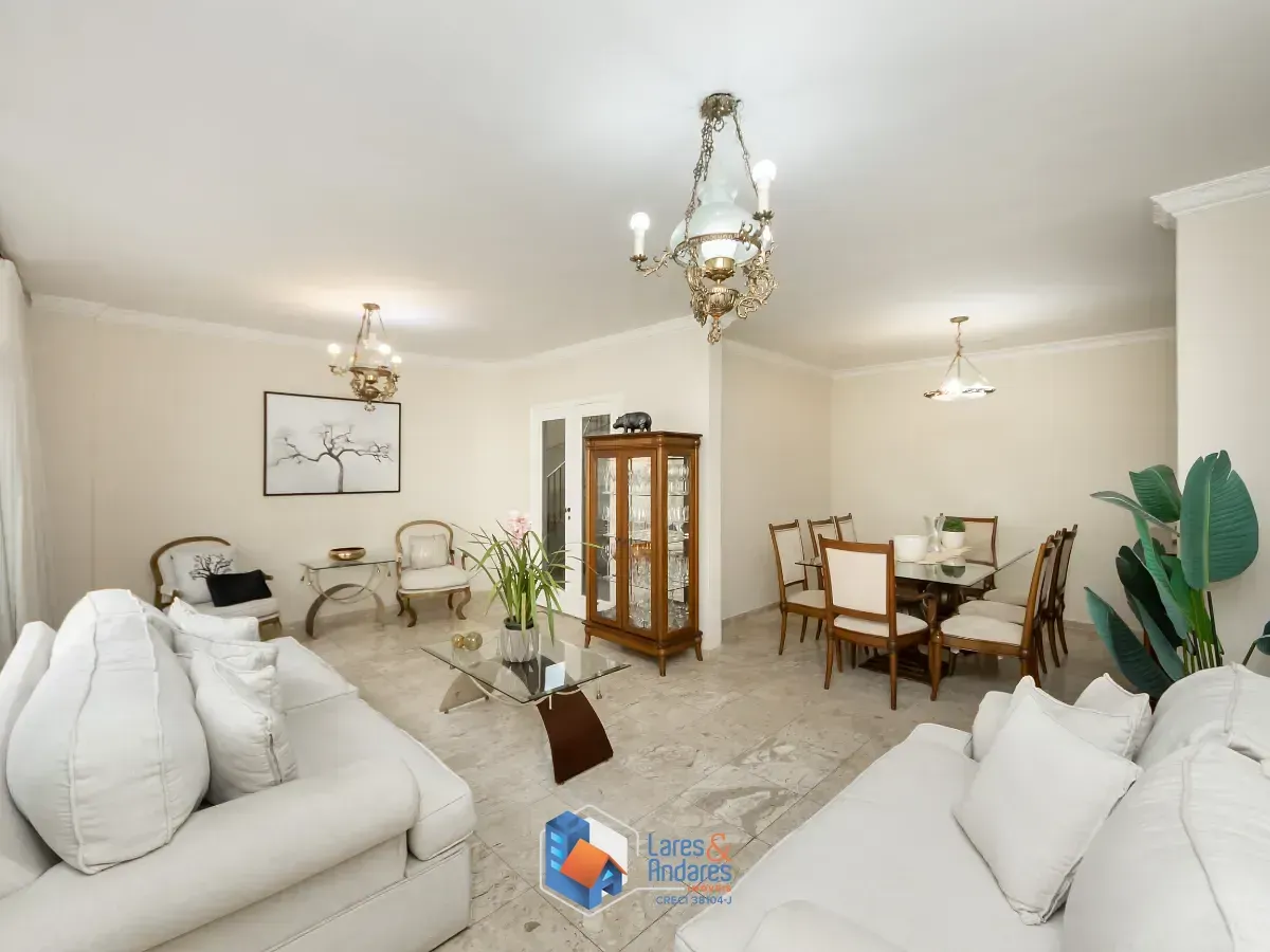 Imagem Sobrado para venda em Jardim Franca com 5 quartos, sendo 3 suítes, 439m²