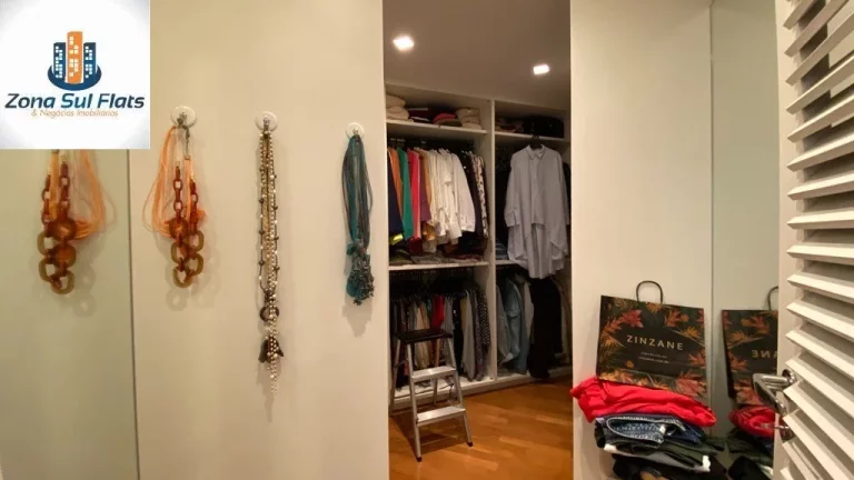 Imagem Apartamento à Venda Em Moema Com 3 Suítes e 3 Vagas - 326m