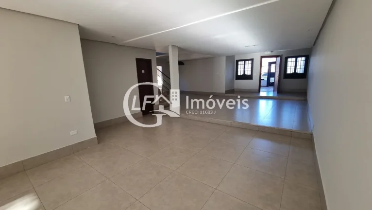 Imagem Excelente Sobrado em Localização Privilegiada ? Próximo à Av. Fábio Zahran