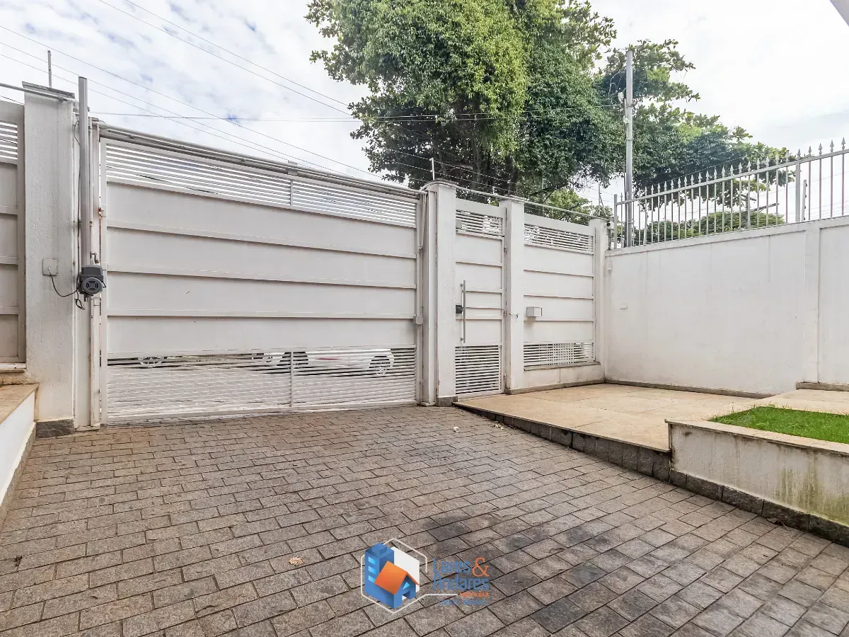 Imagem Sobrado para venda em Jardim Virginia Bianca com 3 quartos, sendo 3 suítes, 316m²