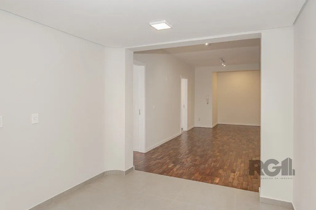 Imagem Apartamento totalmente reformado 2 dormitórios com 2 suítes, localizado no bairro Santana.