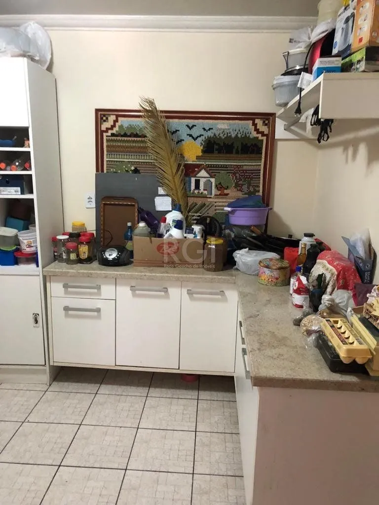Imagem Casa para Venda - 225.91m², 4 dormitórios, sendo 2 suites, 1 vaga - Nonoai