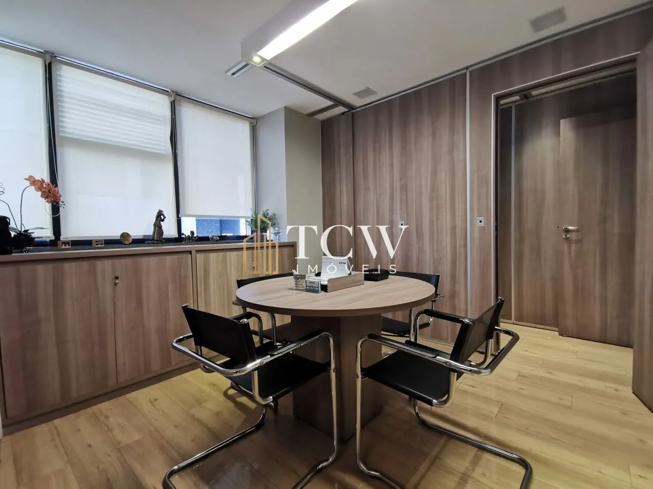 Imagem Conjunto Comercial no Paraíso
