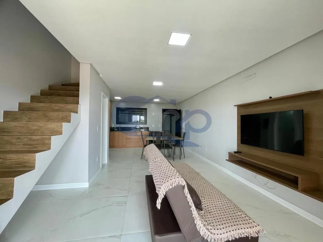 Imagem Sobrado a venda com 2 suites no Morada das Palmeiras em Torres/RS